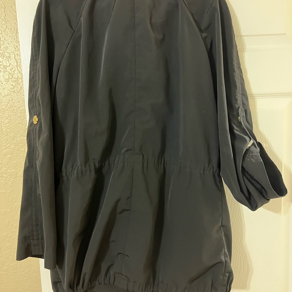 St. John windbreaker - Picture 5 of 7